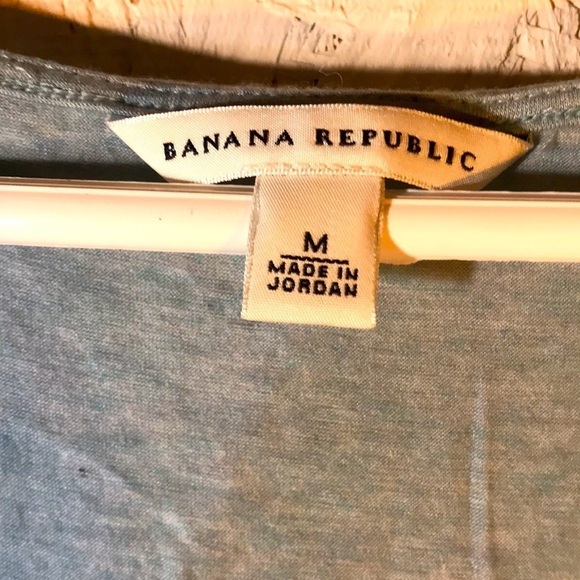 Womens Banana Republic Sleeveless Tank Ruffled Scoop Neckline Size Medium NWOT - Picture 3 of 6